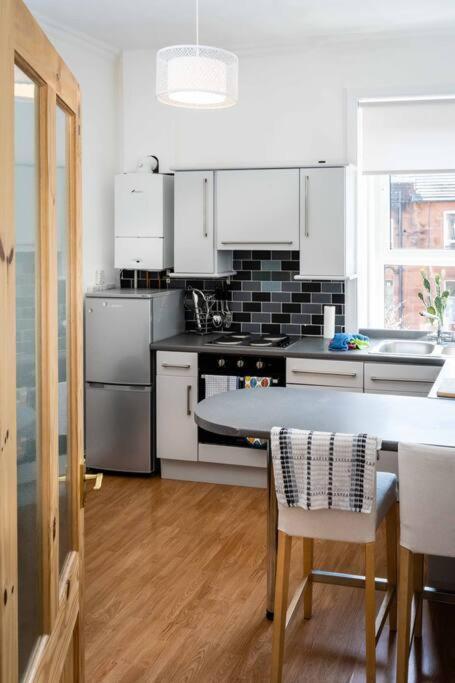 Appartement Charming 1-Bed Southside Flat In Great Location à Glasgow Extérieur photo